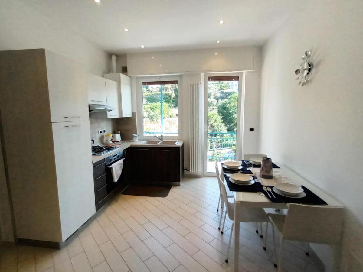 Appartamento Con Stupenda Vista Mare Zona Bristol Ραπάλο Εξωτερικό φωτογραφία