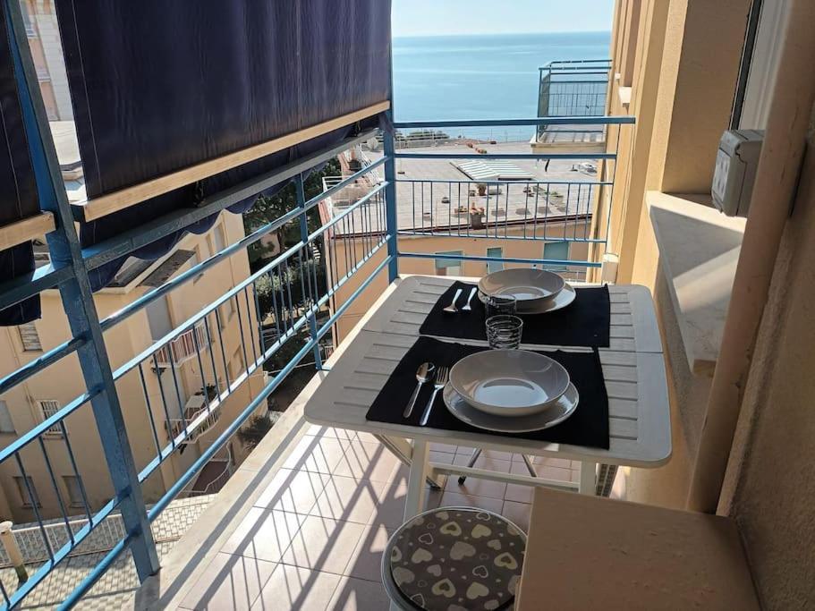 Appartamento Con Stupenda Vista Mare Zona Bristol Ραπάλο Εξωτερικό φωτογραφία